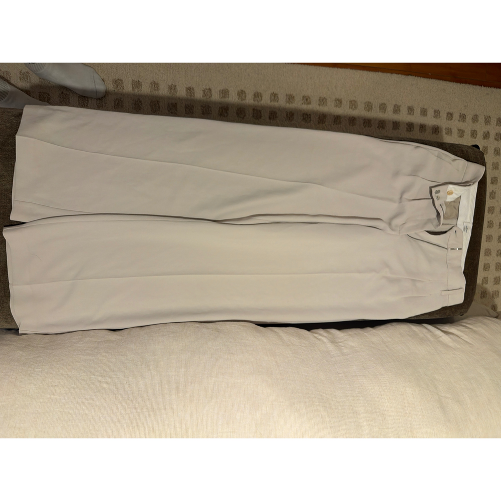 Aritzia Aritiza Wilfred effortless pant in Cream - Picture 2 of 6